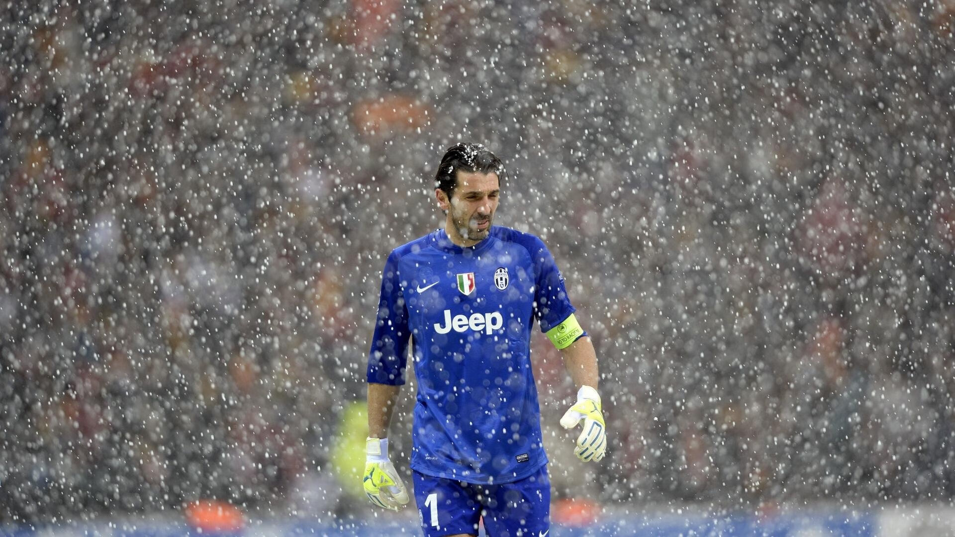 “武汉马拉松：全球马拉松爱好者齐聚赛场”